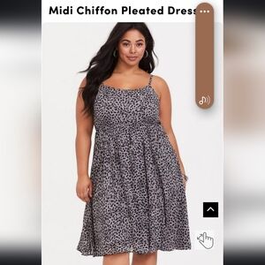 4x Plus Torrid Grey Gray Cheetah Spot Leopard Print Midi Chiffon Pleated Dress